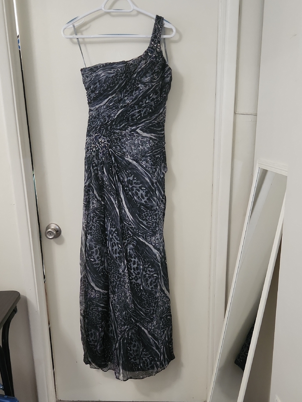 One-Shoulder Black and Gray Printed Evening Gown